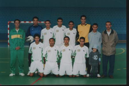 a droit: adina+salah+khalid+waza+ana+youssef+jawad+almodrib. en bas:bnt aljawhari+zikas+khaba+chota+39ar
